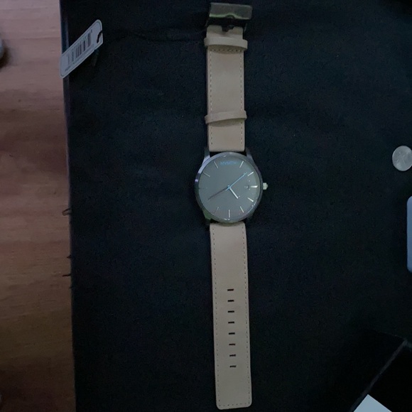 Watch - Picture 5 of 5